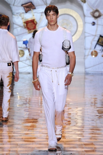 Fotoservizio/SS 2015/MEN/VERSACE/DP1/17