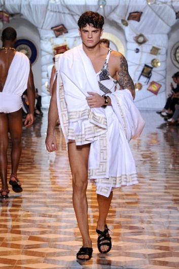 Fotoservizio/SS 2015/MEN/VERSACE/DP1/21