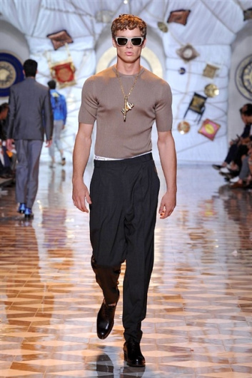 Fotoservizio/SS 2015/MEN/VERSACE/DP1/30