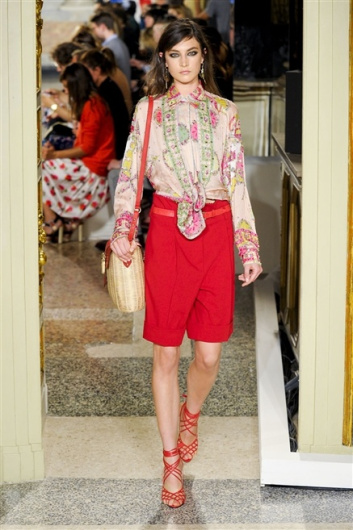 Fotoservizio/SS 2012/WOMEN/EMILIO PUCCI/15