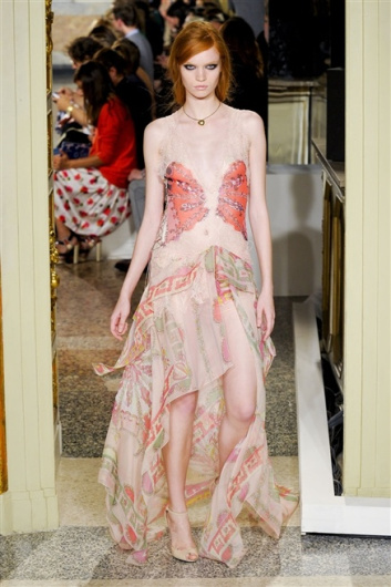 Fotoservizio/SS 2012/WOMEN/EMILIO PUCCI/16