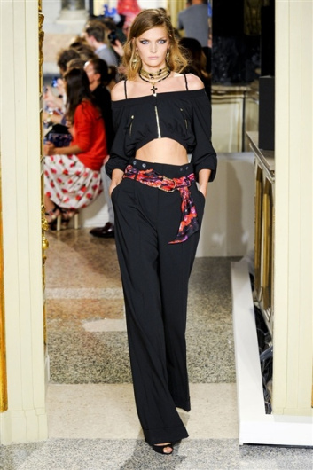 Fotoservizio/SS 2012/WOMEN/EMILIO PUCCI/11