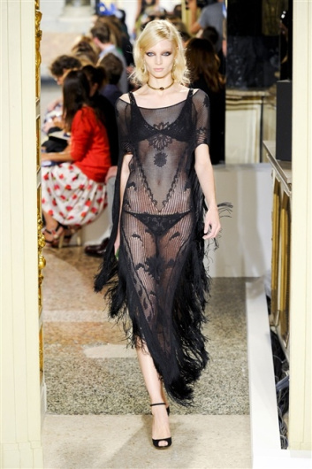 Fotoservizio/SS 2012/WOMEN/EMILIO PUCCI/26
