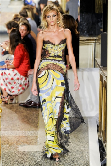 Fotoservizio/SS 2012/WOMEN/EMILIO PUCCI/32