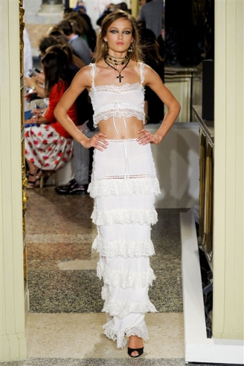 Fotoservizio/SS 2012/WOMEN/EMILIO PUCCI/40