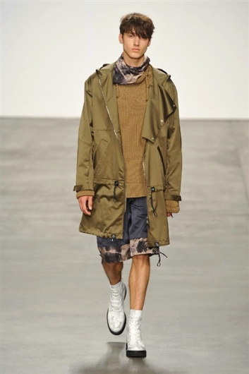 Fotoservizio/SS 2015/MEN/ICEBERG/DP1/7