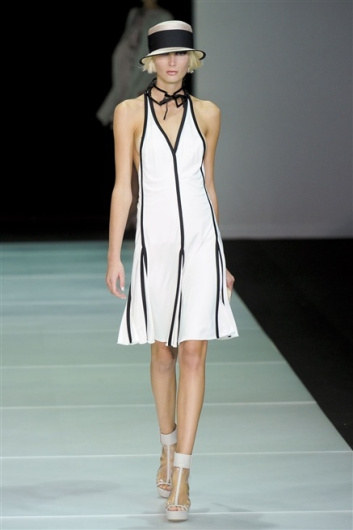 Fotoservizio/SS 2012/WOMEN/EMPORIO ARMANI/34