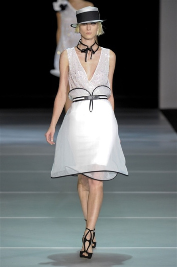 Fotoservizio/SS 2012/WOMEN/EMPORIO ARMANI/51