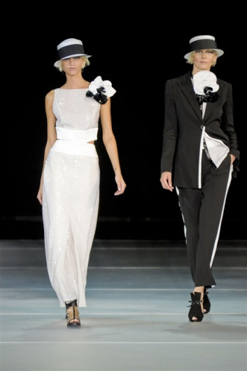 Fotoservizio/SS 2012/WOMEN/EMPORIO ARMANI/60