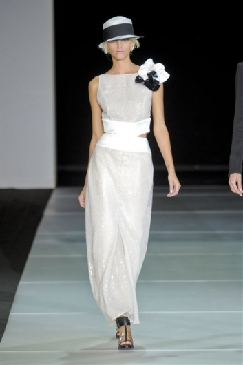 Fotoservizio/SS 2012/WOMEN/EMPORIO ARMANI/61
