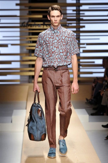 Fotoservizio/SS 2015/MEN/SALVATORE FERRAGAMO/DP1/4