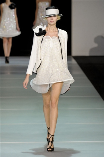 Fotoservizio/SS 2012/WOMEN/EMPORIO ARMANI/55