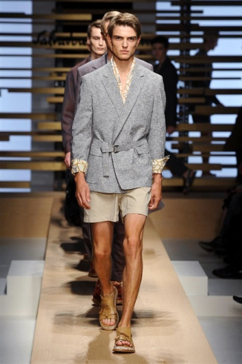 Fotoservizio/SS 2015/MEN/SALVATORE FERRAGAMO/DP1/47