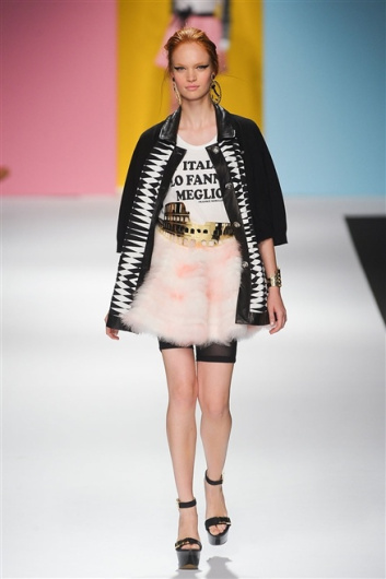 Fotoservizio/SS 2012/WOMEN/FRANKIE MORELLO/7