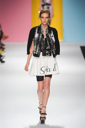 Fotoservizio/SS 2012/WOMEN/FRANKIE MORELLO/9