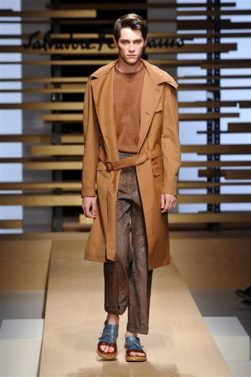 Fotoservizio/SS 2015/MEN/SALVATORE FERRAGAMO/DP1/11