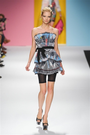Fotoservizio/SS 2012/WOMEN/FRANKIE MORELLO/3