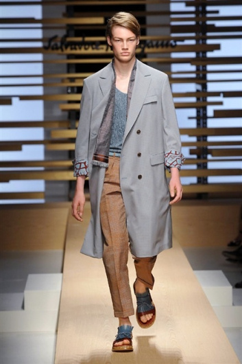 Fotoservizio/SS 2015/MEN/SALVATORE FERRAGAMO/DP1/43