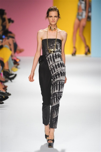 Fotoservizio/SS 2012/WOMEN/FRANKIE MORELLO/13