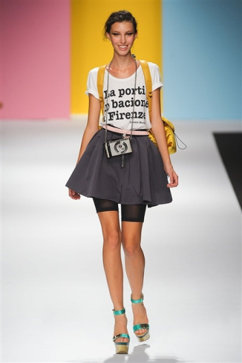 Fotoservizio/SS 2012/WOMEN/FRANKIE MORELLO/21