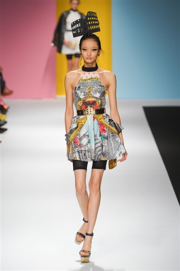 Fotoservizio/SS 2012/WOMEN/FRANKIE MORELLO/35