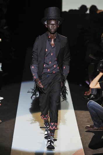 Fotoservizio/SS 2015/MEN/VIVIENNE WESTWOOD/DP1/10