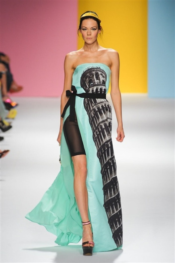 Fotoservizio/SS 2012/WOMEN/FRANKIE MORELLO/39
