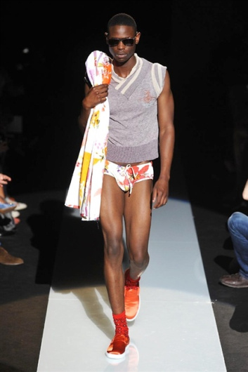 Fotoservizio/SS 2015/MEN/VIVIENNE WESTWOOD/DP1/27