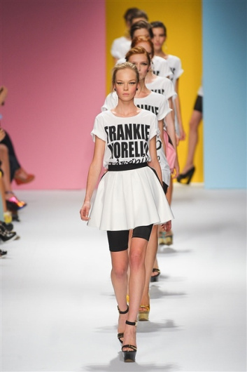 Fotoservizio/SS 2012/WOMEN/FRANKIE MORELLO/40