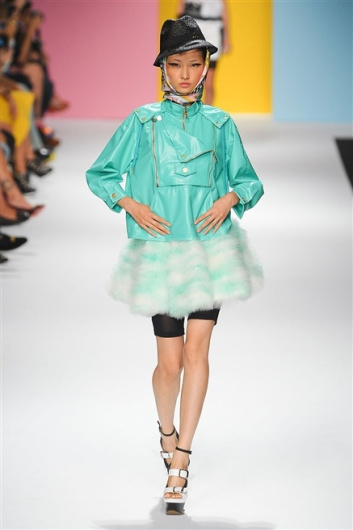 Fotoservizio/SS 2012/WOMEN/FRANKIE MORELLO/32