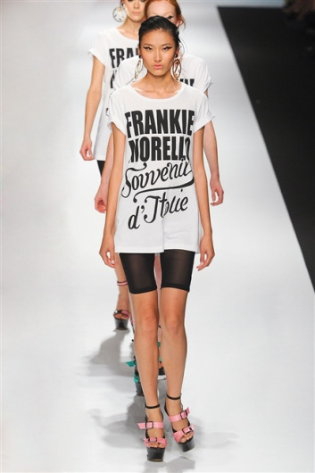 Fotoservizio/SS 2012/WOMEN/FRANKIE MORELLO/56