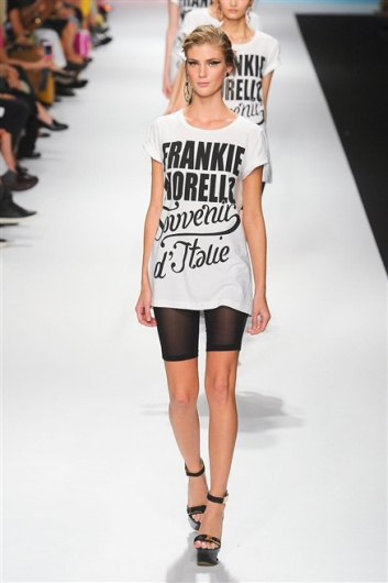 Fotoservizio/SS 2012/WOMEN/FRANKIE MORELLO/52