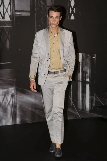 Fotoservizio/SS 2015/MEN/TOD'S/DP2/30