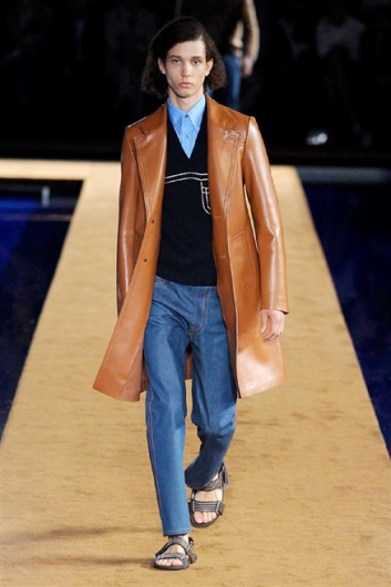 Fotoservizio/SS 2015/MEN/PRADA/DP1/16
