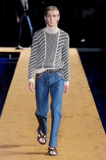 Fotoservizio/SS 2015/MEN/PRADA/DP1/20