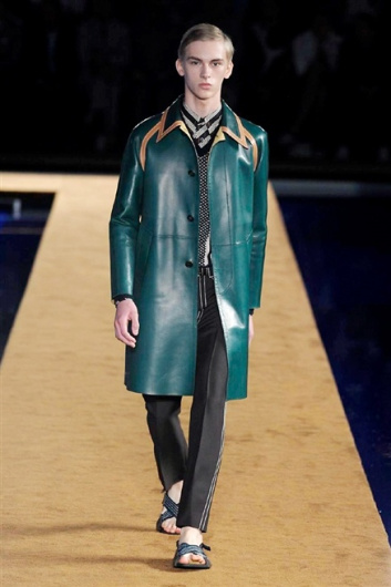 Fotoservizio/SS 2015/MEN/PRADA/DP1/30
