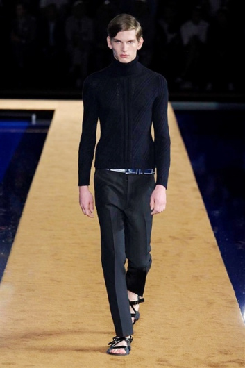 Fotoservizio/SS 2015/MEN/PRADA/DP1/38