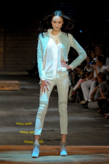 Fotoservizio/SS 2012/WOMEN/JUST CAVALLI/9