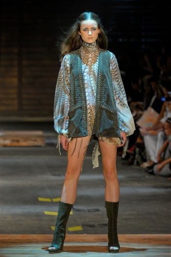 Fotoservizio/SS 2012/WOMEN/JUST CAVALLI/20