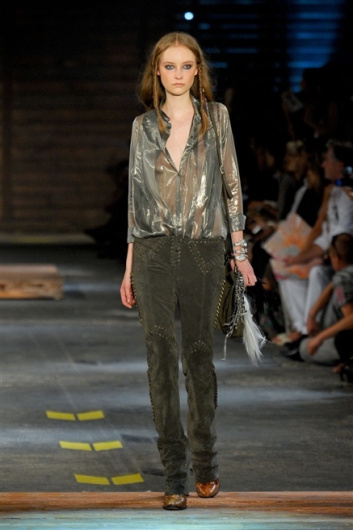 Fotoservizio/SS 2012/WOMEN/JUST CAVALLI/21