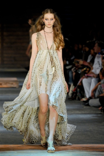 Fotoservizio/SS 2012/WOMEN/JUST CAVALLI/12