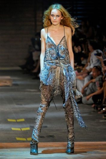 Fotoservizio/SS 2012/WOMEN/JUST CAVALLI/28
