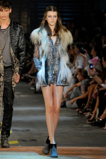 Fotoservizio/SS 2012/WOMEN/JUST CAVALLI/29