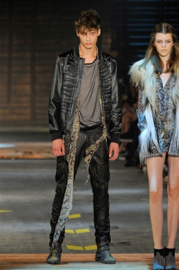 Fotoservizio/SS 2012/WOMEN/JUST CAVALLI/30
