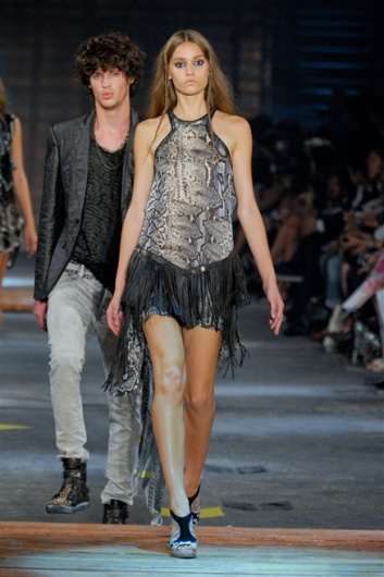 Fotoservizio/SS 2012/WOMEN/JUST CAVALLI/31