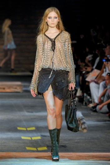 Fotoservizio/SS 2012/WOMEN/JUST CAVALLI/22