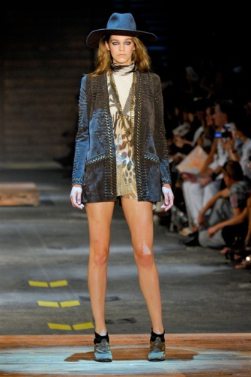 Fotoservizio/SS 2012/WOMEN/JUST CAVALLI/25