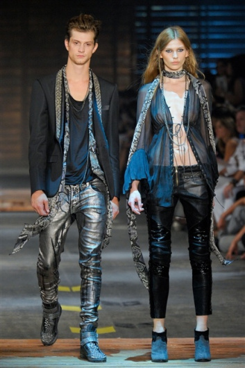 Fotoservizio/SS 2012/WOMEN/JUST CAVALLI/38