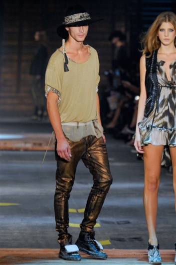 Fotoservizio/SS 2012/WOMEN/JUST CAVALLI/33