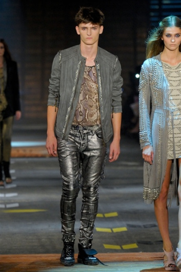 Fotoservizio/SS 2012/WOMEN/JUST CAVALLI/35